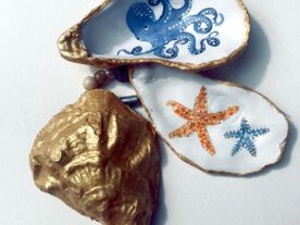 Oyster shell decorations Christmas workshop with ARTeStart